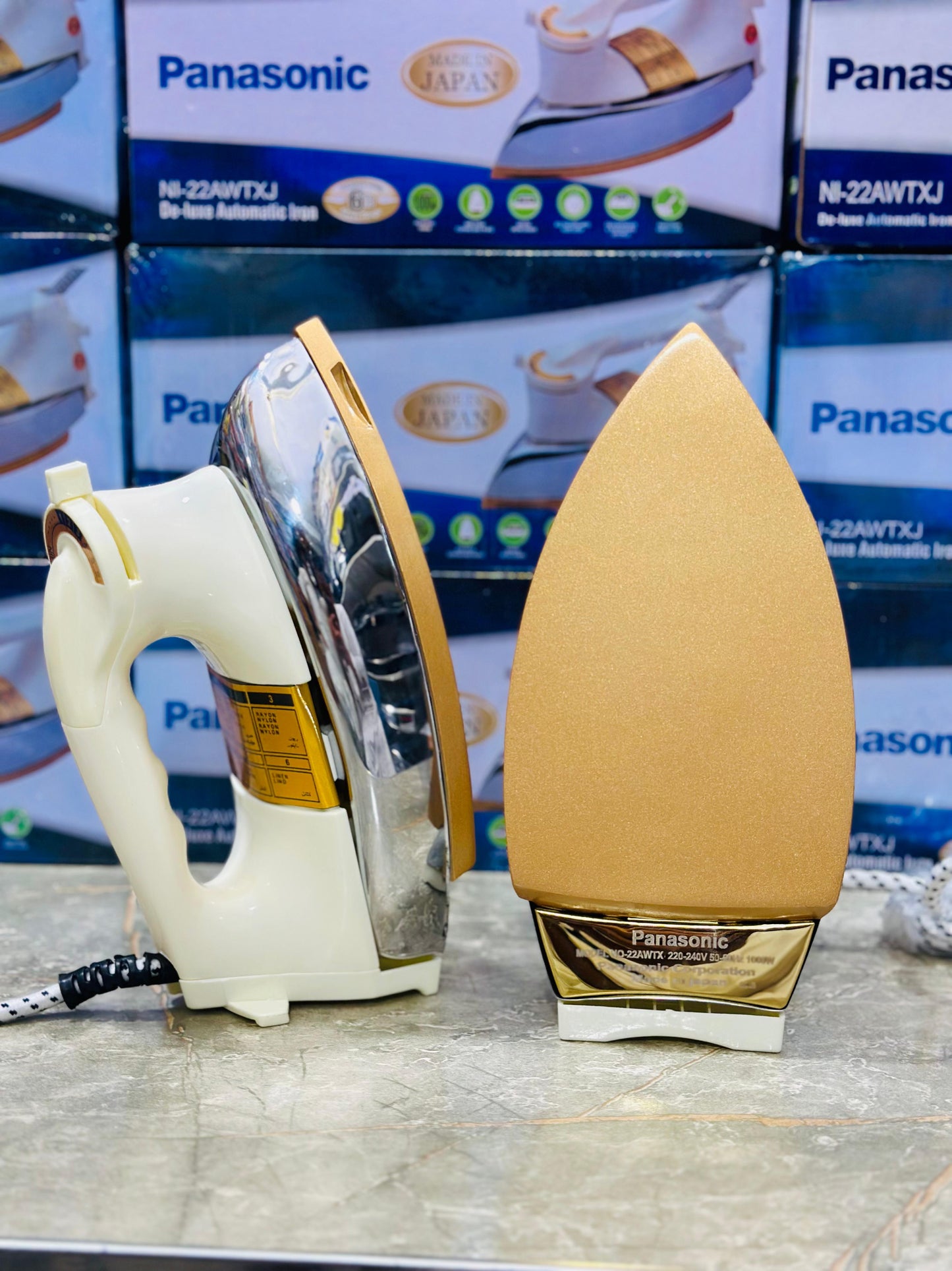 Automatic Panasonic Iron - De-luxe Model Safety auto-shutoff feature